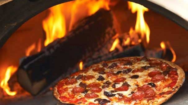 Hills Alive Fall Fest “Peeling” Pizza Straight From a Wood-Fired OVen